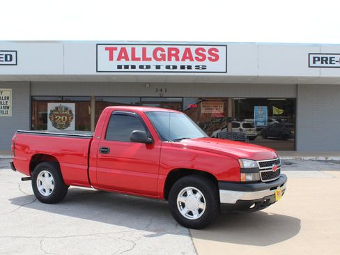 Used 2006 Chevrolet Silverado 1500 LS RWD image 2
