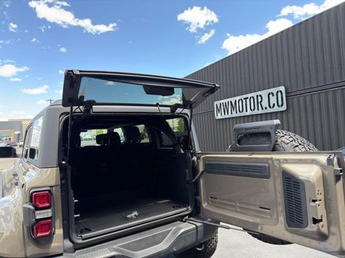 Used 2025 Ford Bronco Raptor AWD/4WD image 32
