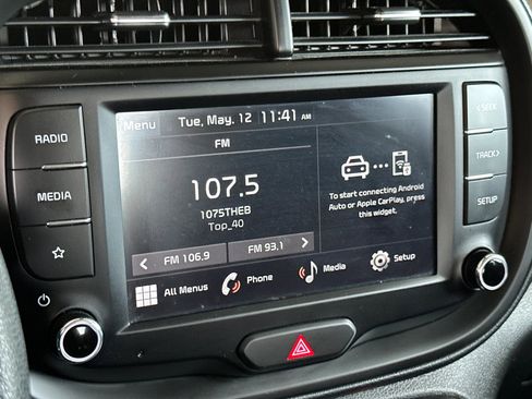 Used 2025 Kia Soul LX w/ LX Technology Package FWD image 19
