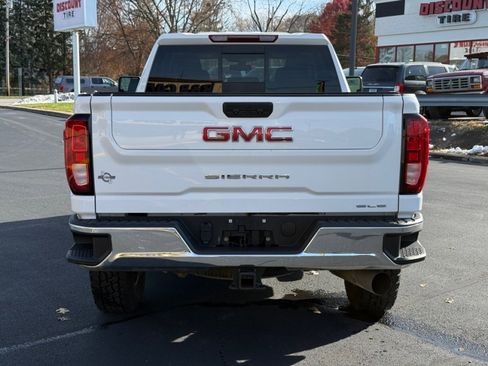 Used 2022 GMC Sierra 2500 SLE w/ SLE Value Package; image 7