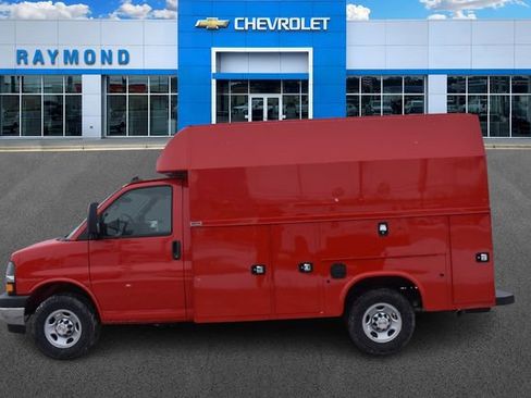 New 2026 Chevrolet Express 3500 w/ Power Convenience Package image 7
