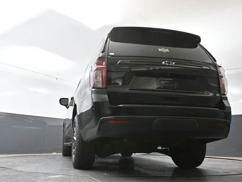 Used 2021 Chevrolet Suburban Z71 AWD/4WD image 30