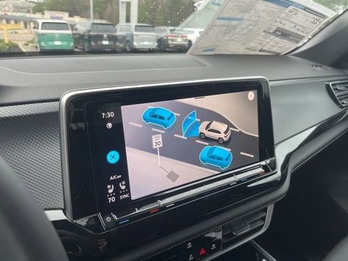 New 2026 Volkswagen Atlas Cross Sport SEL Premium R-Line AWD/4WD image 19