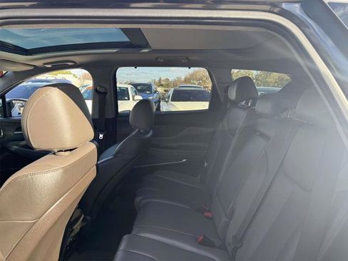 Used 2020 Hyundai Santa Fe SEL image 11