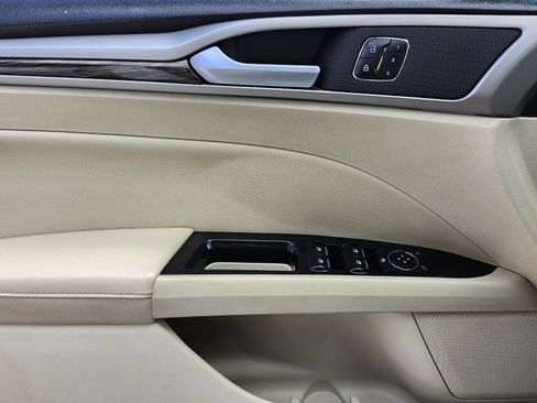 Used 2013 Ford Fusion SE image 29