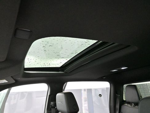 Used 2024 GMC Sierra 1500 AT4 w/ Technology Package image 30