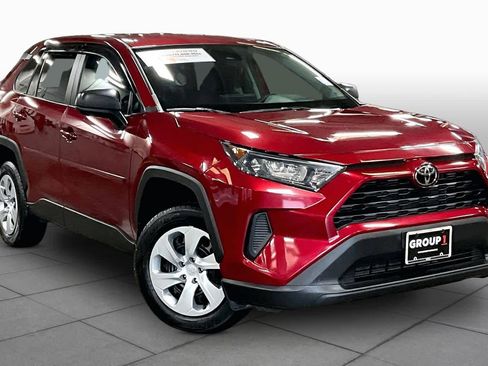 Certified 2022 Toyota RAV4 LE AWD/4WD image 3