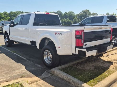 Certified 2025 Ford F350 Platinum AWD/4WD image 4