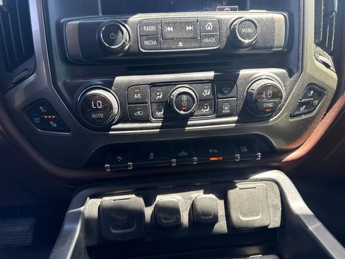 Used 2015 Chevrolet Silverado 1500 High Country AWD/4WD image 22