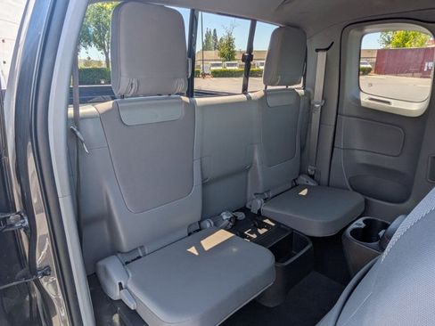 Used 2013 Toyota Tacoma PreRunner w/ TRD Off-Road Pkg RWD image 17