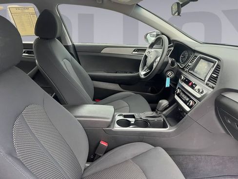 Used 2019 Hyundai Sonata SE FWD image 17