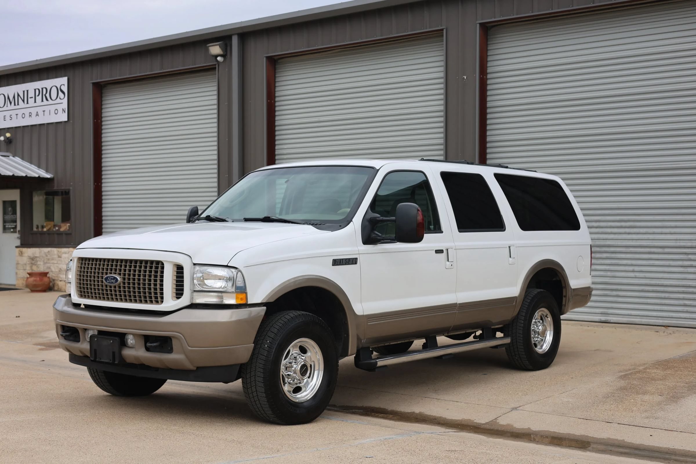 Used 2004 Ford Excursion Eddie Bauer AWD/4WD image 10