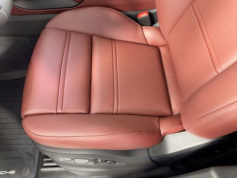 Certified 2026 Porsche Cayenne Coupe image 14