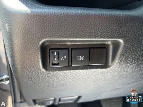 Used 2025 Toyota RAV4 XLE FWD image 29