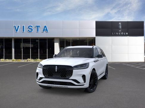 Used 2025 Lincoln Aviator Reserve w/ Equipment Group 201A AWD/4WD image 2