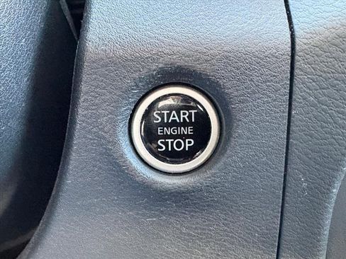 Certified 2023 Nissan Frontier SV w/ Midnight Edition Package image 13