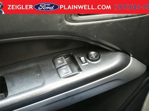 Used 2022 Chevrolet Colorado LT w/ Fleet Safety Package RWD image 25