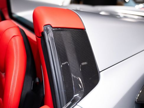 Used 2018 Ferrari 488 Spider RWD image 12