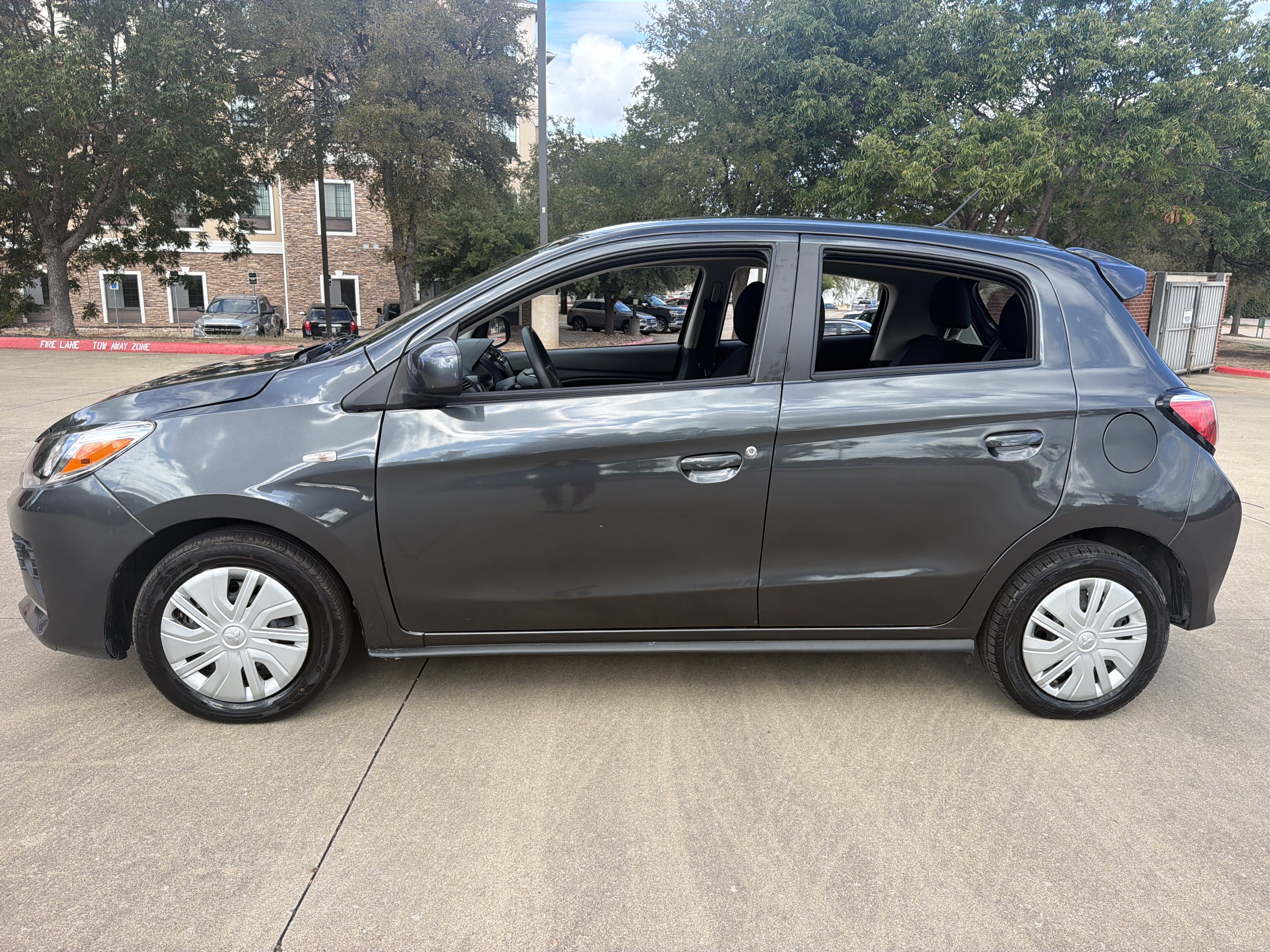 Used 2024 Mitsubishi Mirage ES FWD image 4