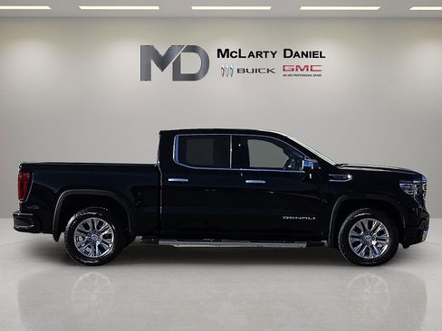 Used 2024 GMC Sierra 1500 Denali image 6
