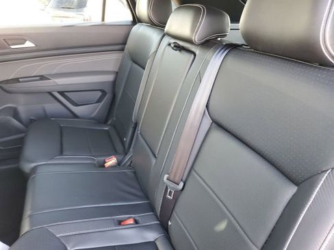 Used 2022 Volkswagen Atlas Cross Sport SE image 11