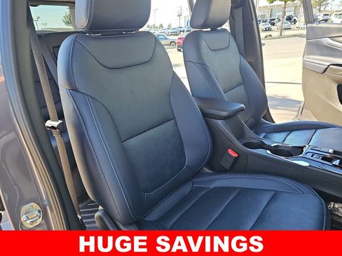 Used 2023 Chevrolet Bolt EUV Premier image 10