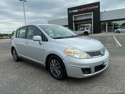 Used 2009 Nissan Versa 1.8 S w/ PWR Pkg FWD image 2