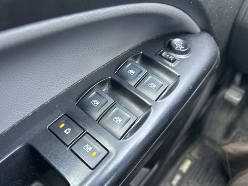 Used 2019 Chevrolet Colorado W/T w/ Custom Special Edition image 18