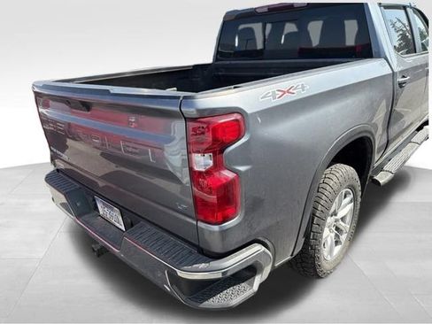 Used 2021 Chevrolet Silverado 1500 LT w/ Convenience Package II AWD/4WD image 10