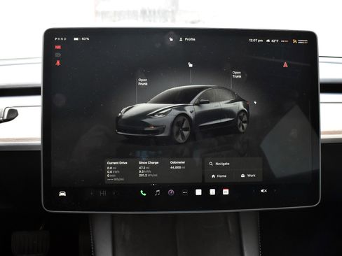Used 2023 Tesla Model 3 Standard Range image 32