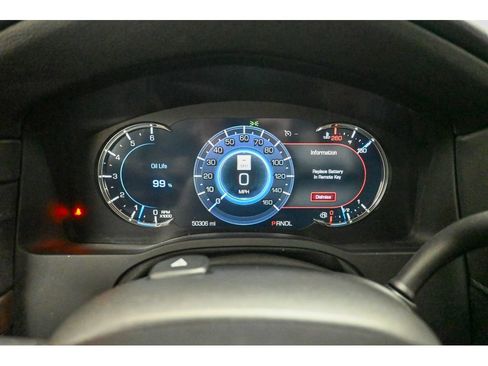 Used 2020 Cadillac Escalade Luxury image 13