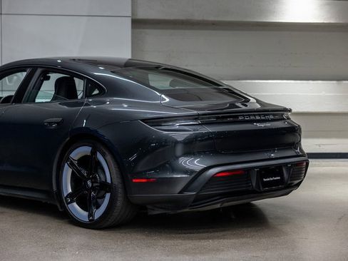 Used 2025 Porsche Taycan image 25