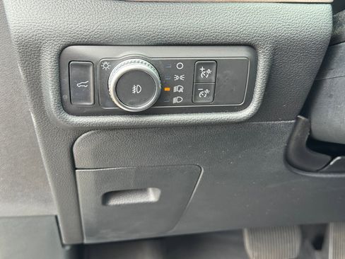 Used 2021 Ford Explorer Limited w/ Equipment Group 301A image 16