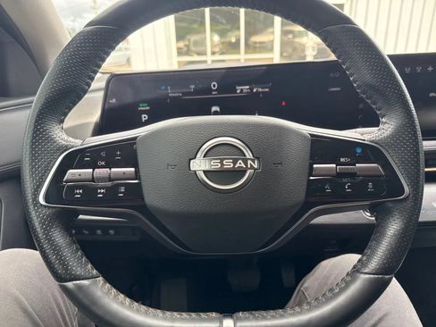 Used 2023 Nissan Ariya FWD image 15