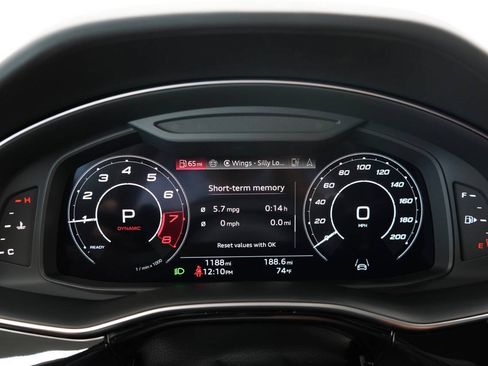 Used 2026 Audi RS Q8 performance AWD/4WD image 81