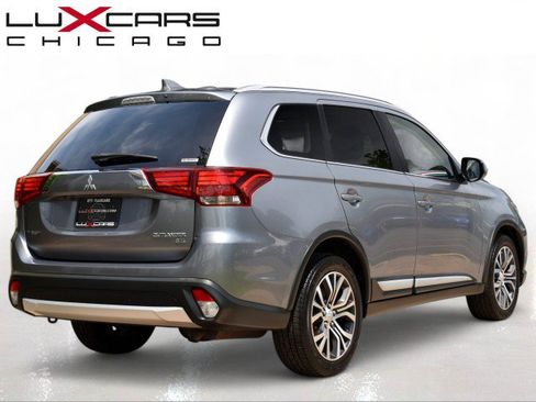 Used 2017 Mitsubishi Outlander SE AWD/4WD image 8