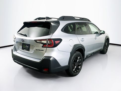 Used 2025 Subaru Outback Onyx Edition AWD/4WD image 9