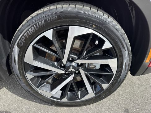 Used 2022 Mitsubishi Outlander SEL Black Edition image 39