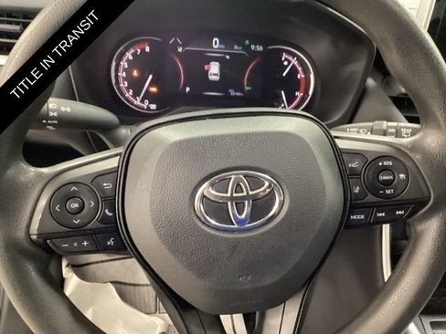 Used 2025 Toyota RAV4 XLE AWD/4WD image 19
