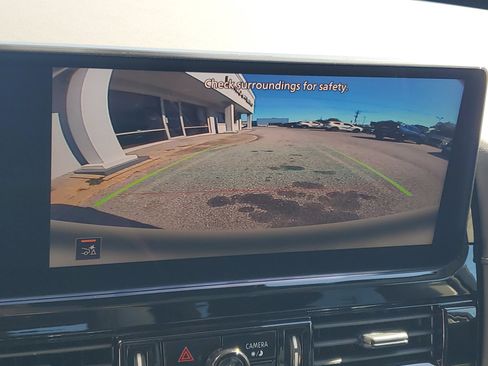 New 2026 Nissan Pathfinder SV image 9