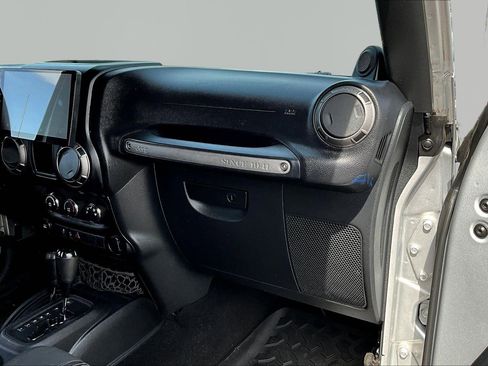 Used 2011 Jeep Wrangler Unlimited Sport w/ Mopar Chrome Edition Group image 25