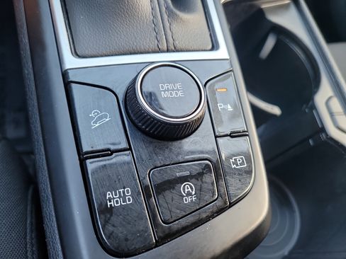 Used 2025 Kia Sportage LX image 26