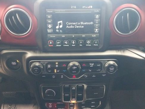 Used 2021 Jeep Wrangler Unlimited Rubicon image 19