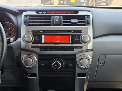 Used 2013 Toyota 4Runner SR5 AWD/4WD image 21
