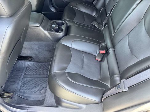 Used 2017 Chevrolet Volt Premier w/ Driver Confidence II Package FWD image 31