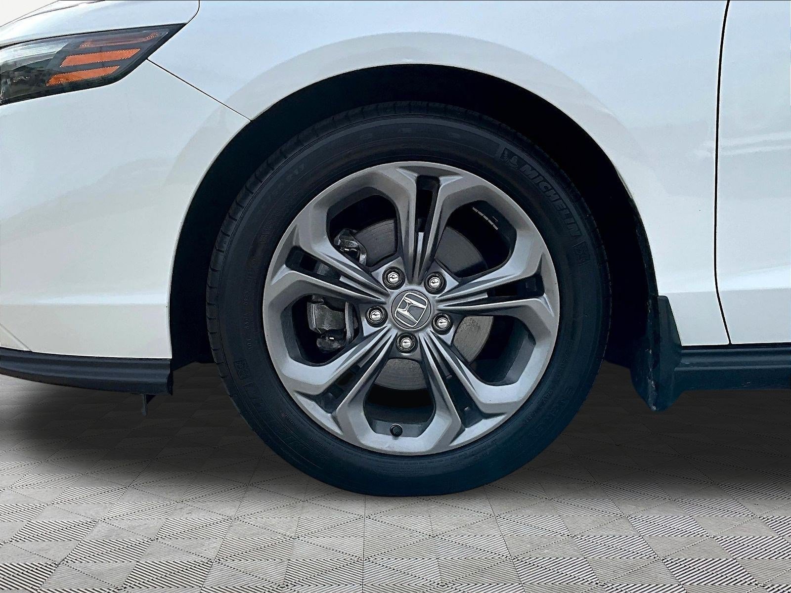 Used 2024 Honda Accord EX image 34