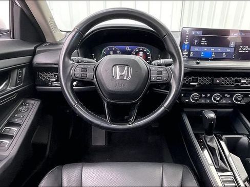 Used 2023 Honda Accord EX-L image 5