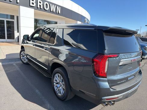 Used 2021 GMC Yukon XL Denali image 3