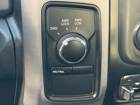 Used 2018 RAM 2500 Tradesman w/ Chrome Appearance Group image 21