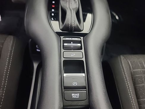 Used 2025 Honda HR-V LX image 32